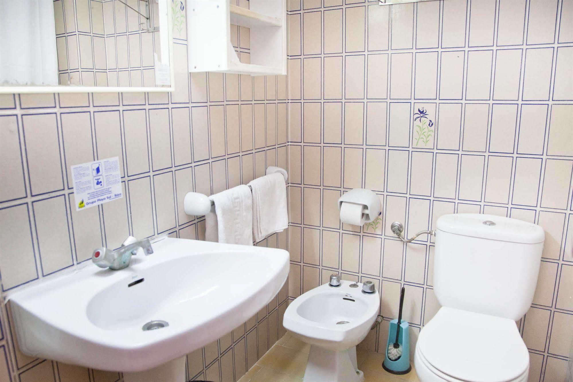 Apartamentos Mira Mola Figueretas Exteriör bild